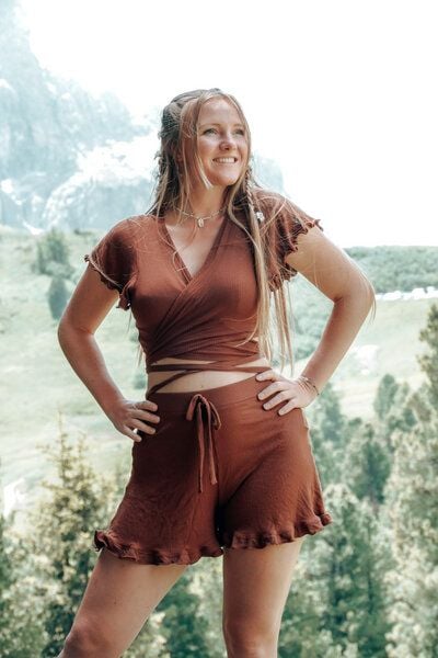 Vivien Joy Wickeltop mit Schmetterlingsärmel - Farrah von Vivien Joy
