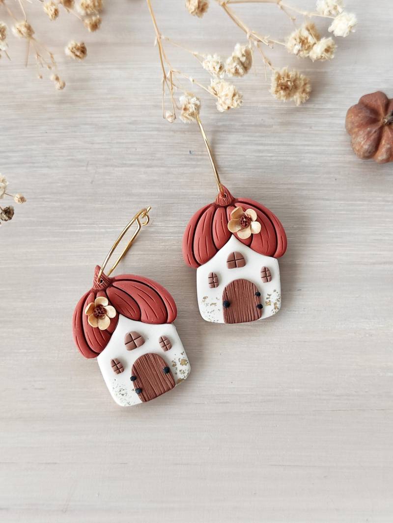 Halloween Ohrringe Mit Kürbisdach - Handgefertigte Polymer Clay Und Herbst Schmuck Halloween Ohrringe Mit Kürbisdach - Handgefertigte Polymer Clay Und Herbst Schmuck von Viviendesignstudio