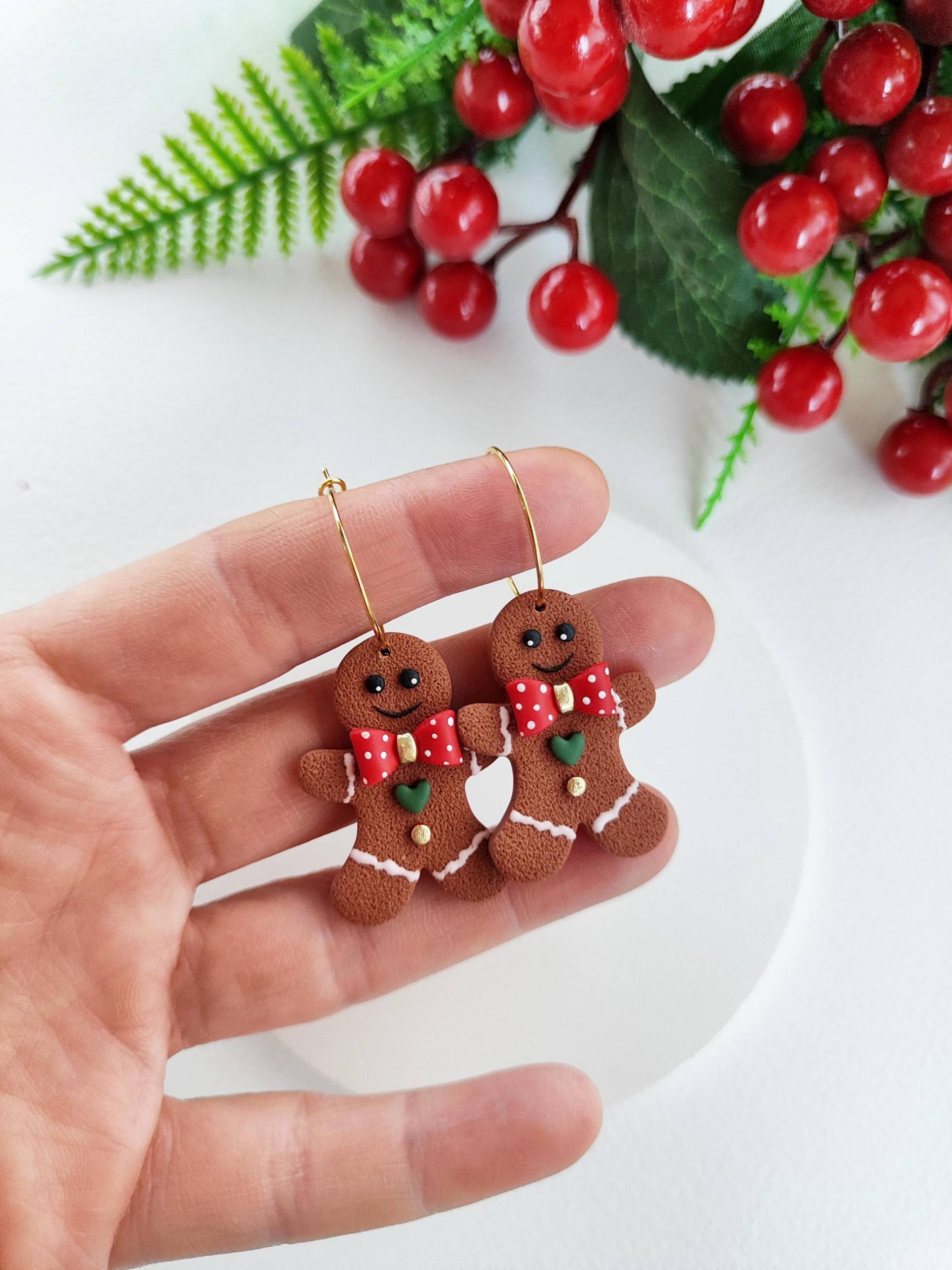 Lebkuchenmann Ohrringe, Weihnachtsohrringe, Lebkuchenplätzchenohrringe, Geschenkidee, Weihnachtsschmuck von Viviendesignstudio