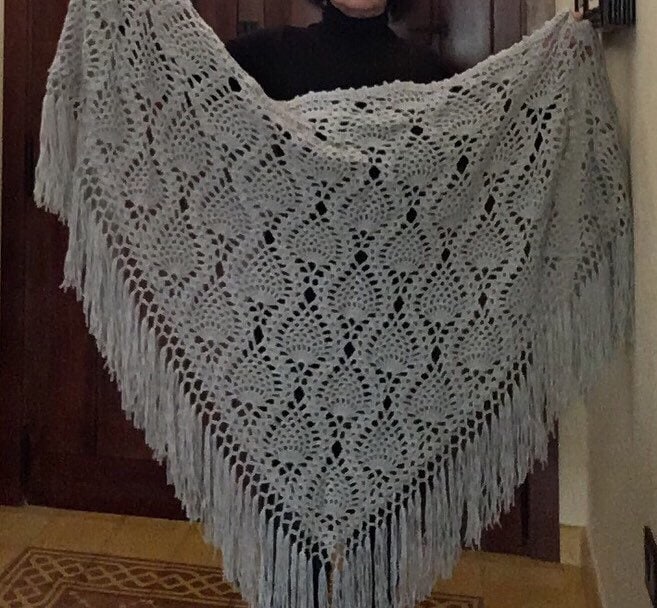 Großformatiger Wollschal Für Flamenco-Kostüm, Wallfahrten Und Rocio Großformatiger Wollschal Für Flamenco-Kostüm, Wallfahrten Und Rocio von VivoTejiendo