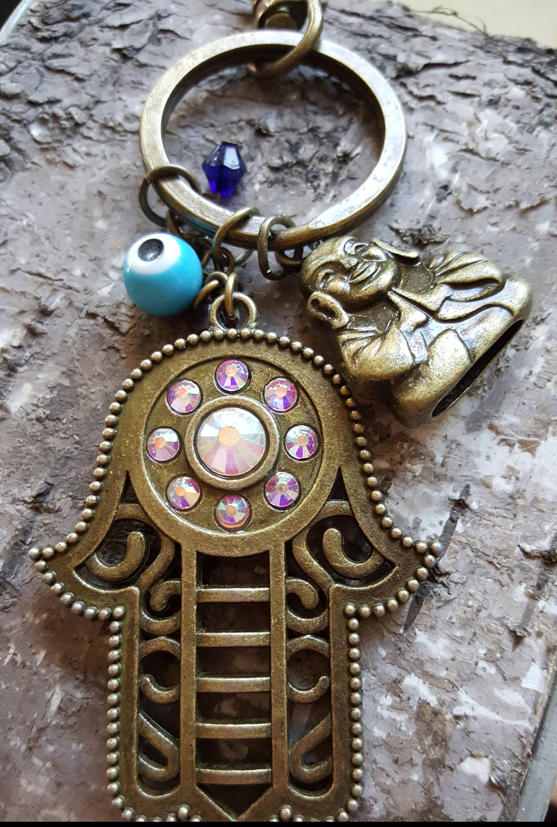 Antik Bronze Hamsa Schlüsselanhänger, Antik Bronze Hand Gottes Schlüsselbund, Buddha Der Fatima Spirituellen Weihnachtsgeschenk Antik Bronze Hamsa Schlüsselanhänger, Antik Bronze Hand Gottes Schlüsselbund, Buddha Der Fatima Spirituellen Weihnachtsgeschenk von VixenBEADSandJEWELRY