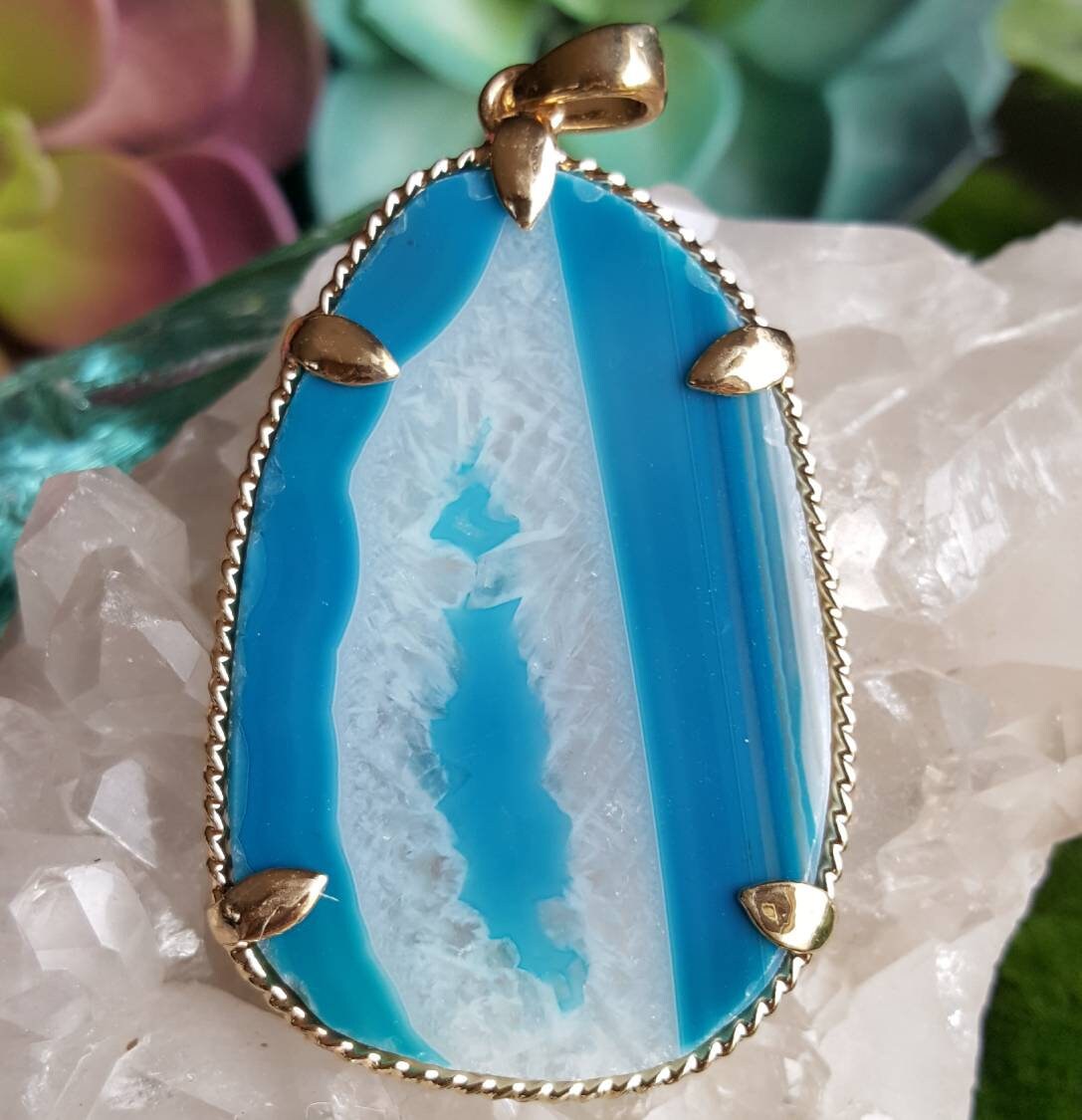 Aqua Blau Achat Anhänger, Blauer Stein & Weiß Geode Scheibe Blaue Kristall Anhänger Aqua Blau Achat Anhänger, Blauer Stein & Weiß Geode Scheibe Blaue Kristall Anhänger von VixenBEADSandJEWELRY