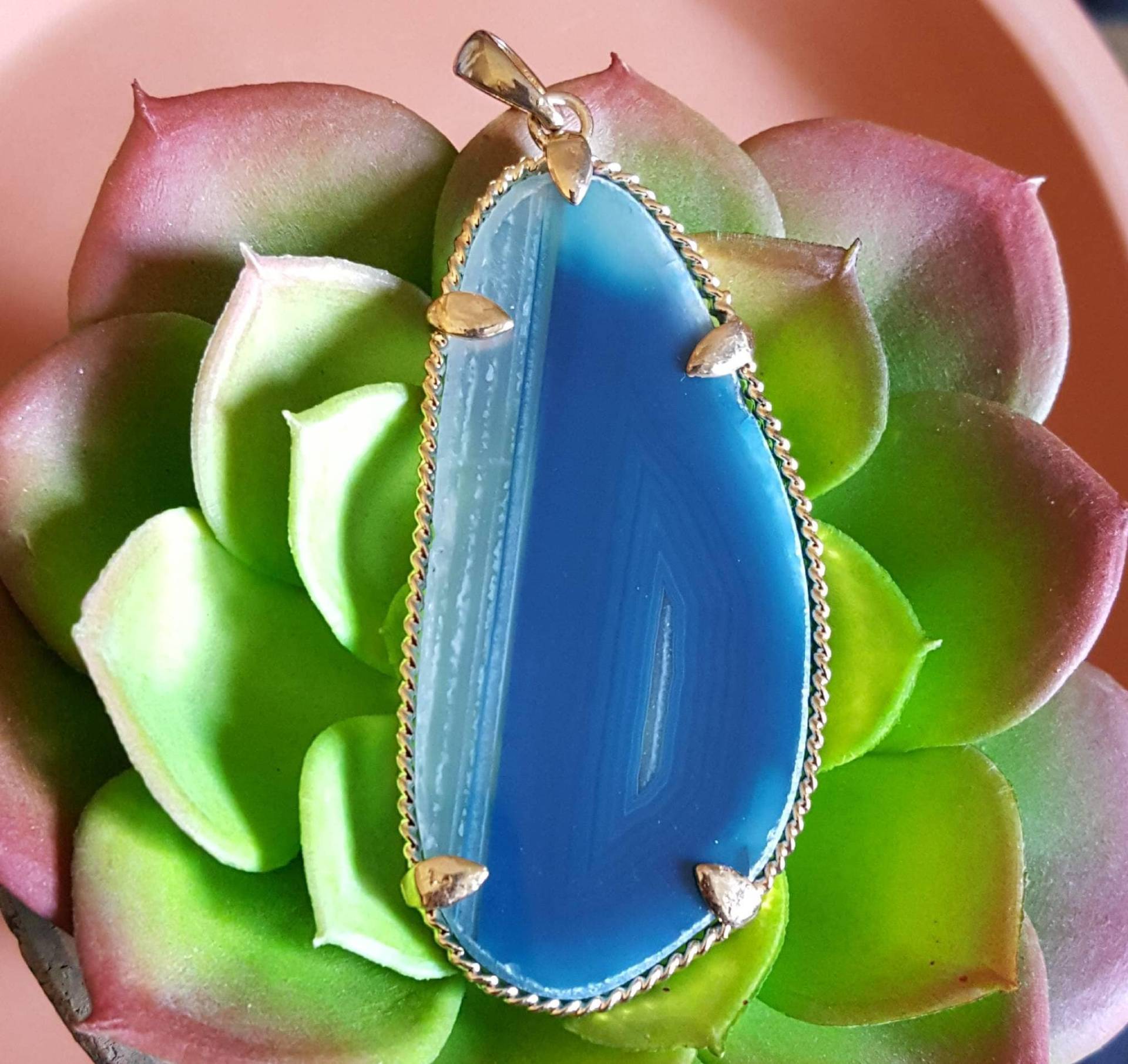 Aqua Blau Achat Anhänger, Blauer Stein & Weiß Geode Scheibe Blaue Kristall Anhänger Aqua Blau Achat Anhänger, Blauer Stein & Weiß Geode Scheibe Blaue Kristall Anhänger von VixenBEADSandJEWELRY