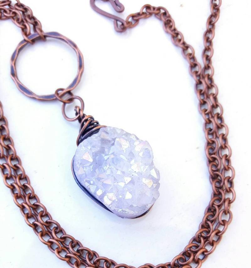 Glitzernde Druzy Halskette, Anhänger, Handgemachte Kupfer Schmuck Geschenk Glitzernde Druzy Halskette, Anhänger, Handgemachte Kupfer Schmuck Geschenk von VixenBEADSandJEWELRY