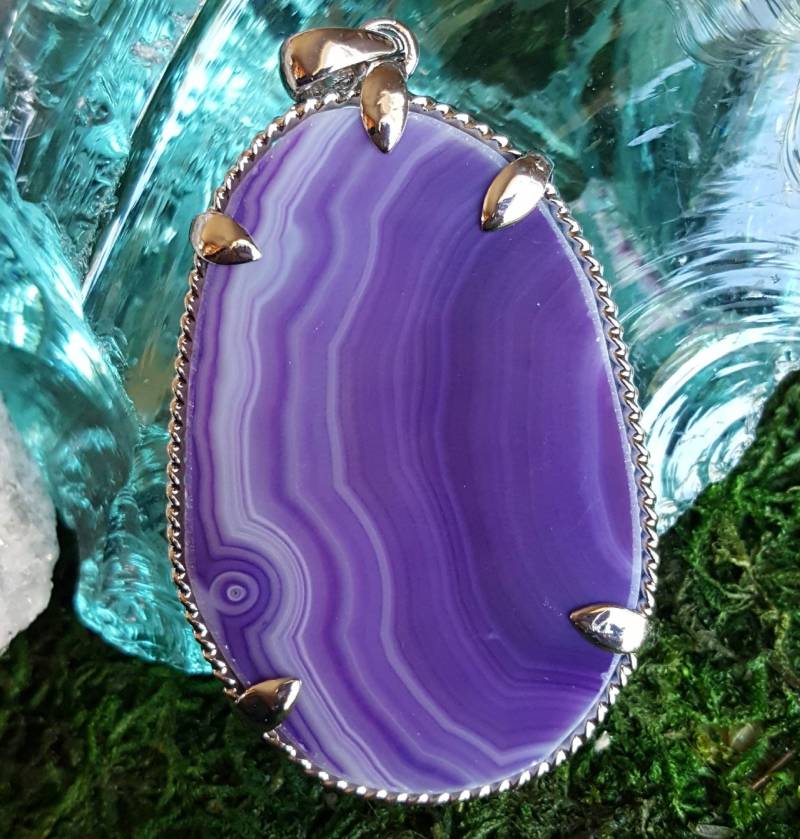 Lila Achat Scheibe Anhänger, Lila Stein Und Silber Fokal Kristall Anhänger Lila Achat Scheibe Anhänger, Lila Stein Und Silber Fokal Kristall Anhänger von VixenBEADSandJEWELRY