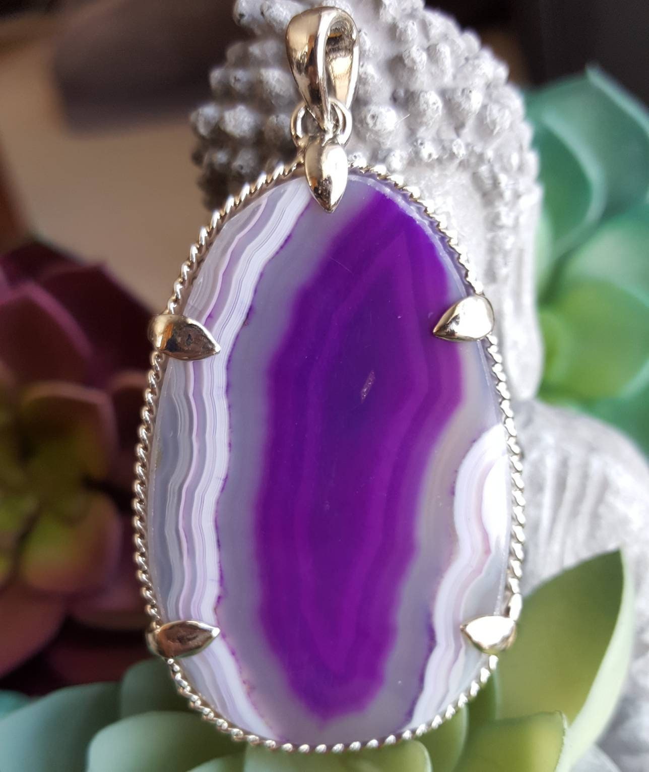 Lila Achat Scheibe Anhänger, Lila Stein Und Silber Fokal Kristall Anhänger Lila Achat Scheibe Anhänger, Lila Stein Und Silber Fokal Kristall Anhänger von VixenBEADSandJEWELRY