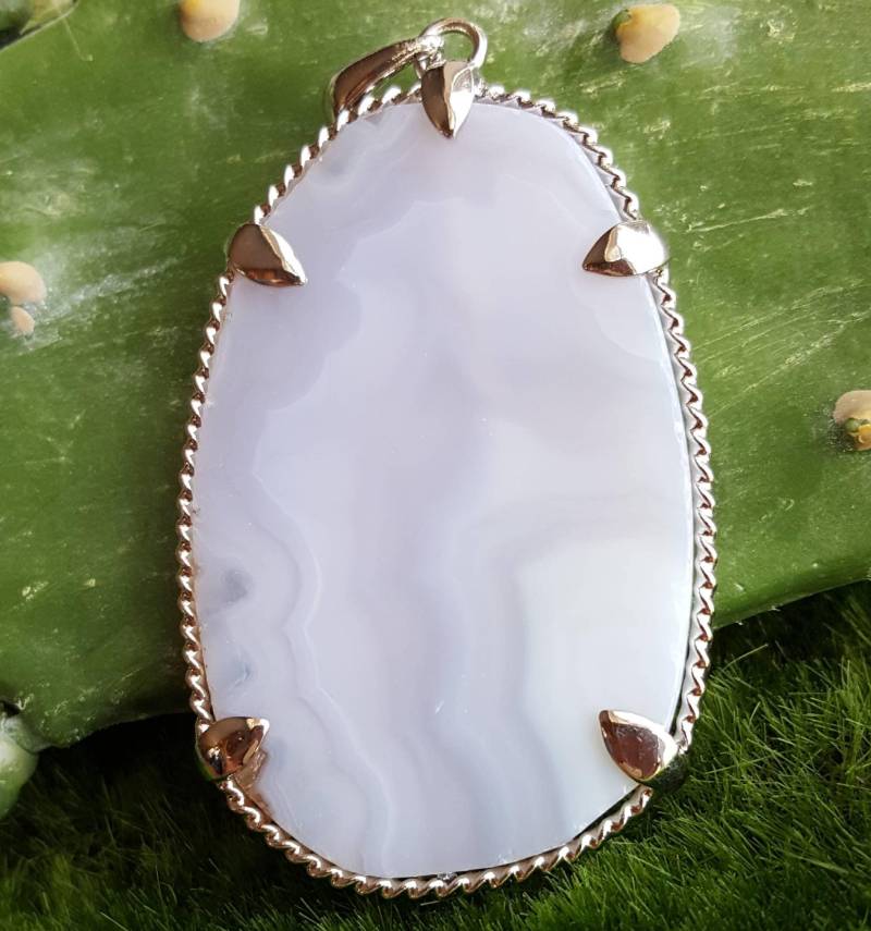 Silber Und Grau Achat Anhänger, Graustein Stein Graue Kristall Scheibe Natürliche Weißen Anhänger Silber Und Grau Achat Anhänger, Graustein Stein Graue Kristall Scheibe Natürliche Weißen Anhänger von VixenBEADSandJEWELRY