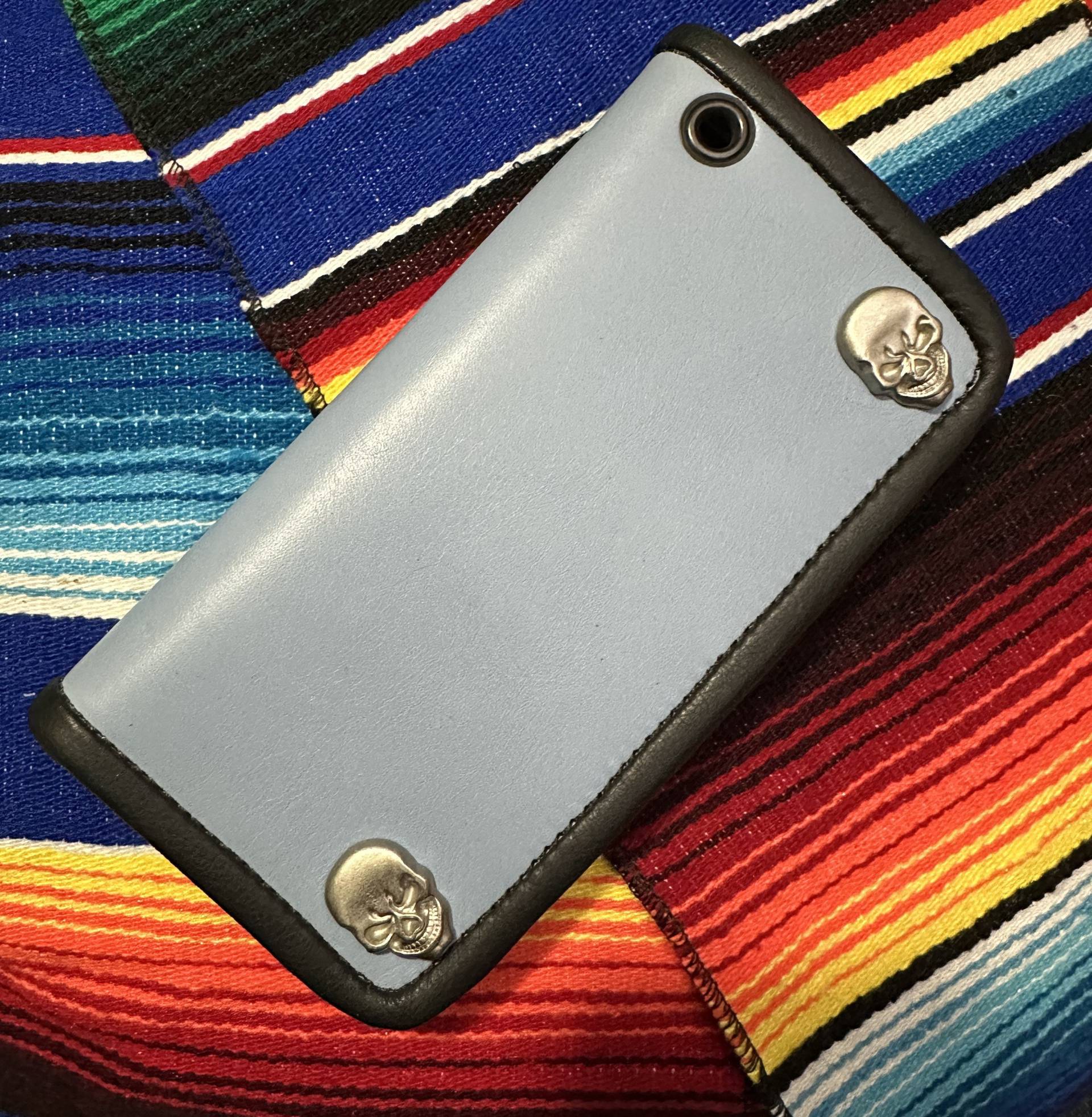 Biker Schädel Echtes Leder Snap Wallet Gerollte Lederkante Nach Maß Gebaut Letzte Reitöse Für Kette Blau Hochzeitsgeschenk Geburtstag Biker Schädel Echtes Leder Snap Wallet Gerollte Lederkante Nach Maß Gebaut Letzte Reitöse Für Kette Blau Hochzeitsgeschenk Geburtstag von VixenCustomsArt