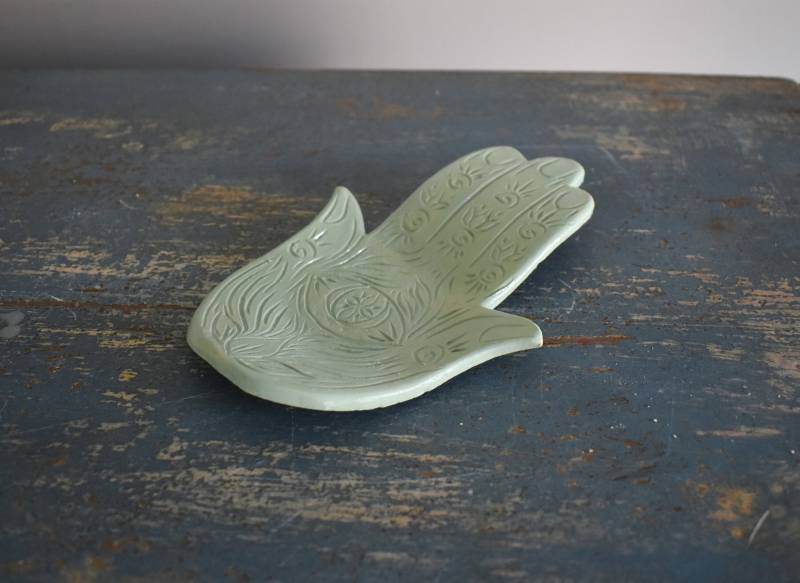 Keramik Hamsa Hand Ozean Blau Boho Wohn Dekor Trinket Teller von VizionsByVee