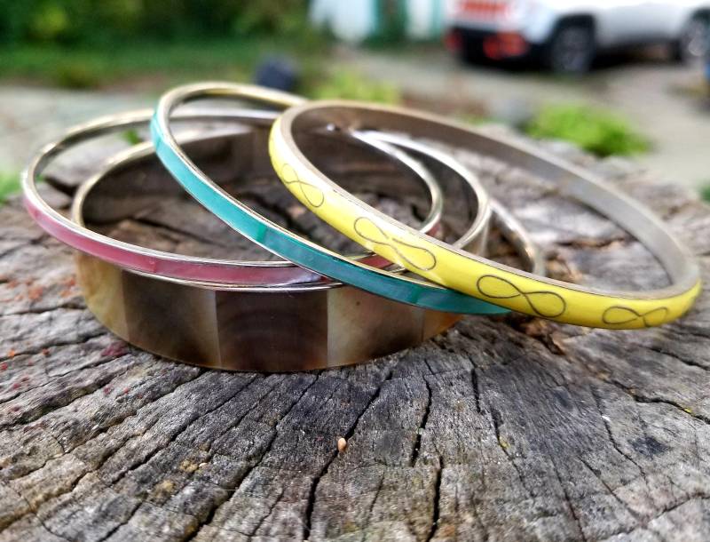 4 Vintage Metall Irisierende/Perlmutt/Infinity Armreifen von VntgeLvAffair