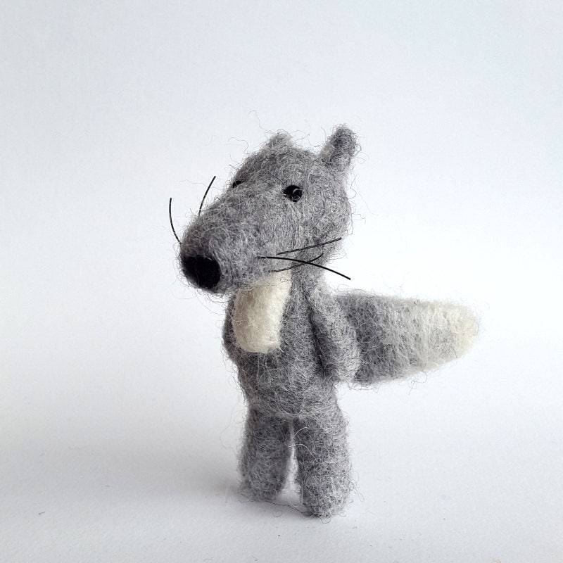 Graue Wolf Brosche von VoDiHandmade