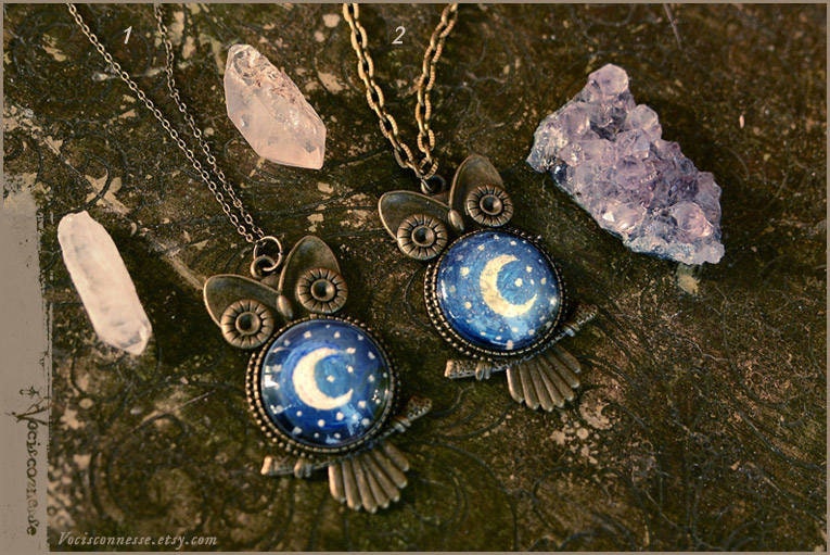 1 Sternenklare Nacht Eulen Kunst Halskette Handbemalter Mond Luna - Tragbare Illustrierter Schmuck 1 Sternenklare Nacht Eulen Kunst Halskette Handbemalter Mond Luna - Tragbare Illustrierter Schmuck von Vocisconnesse
