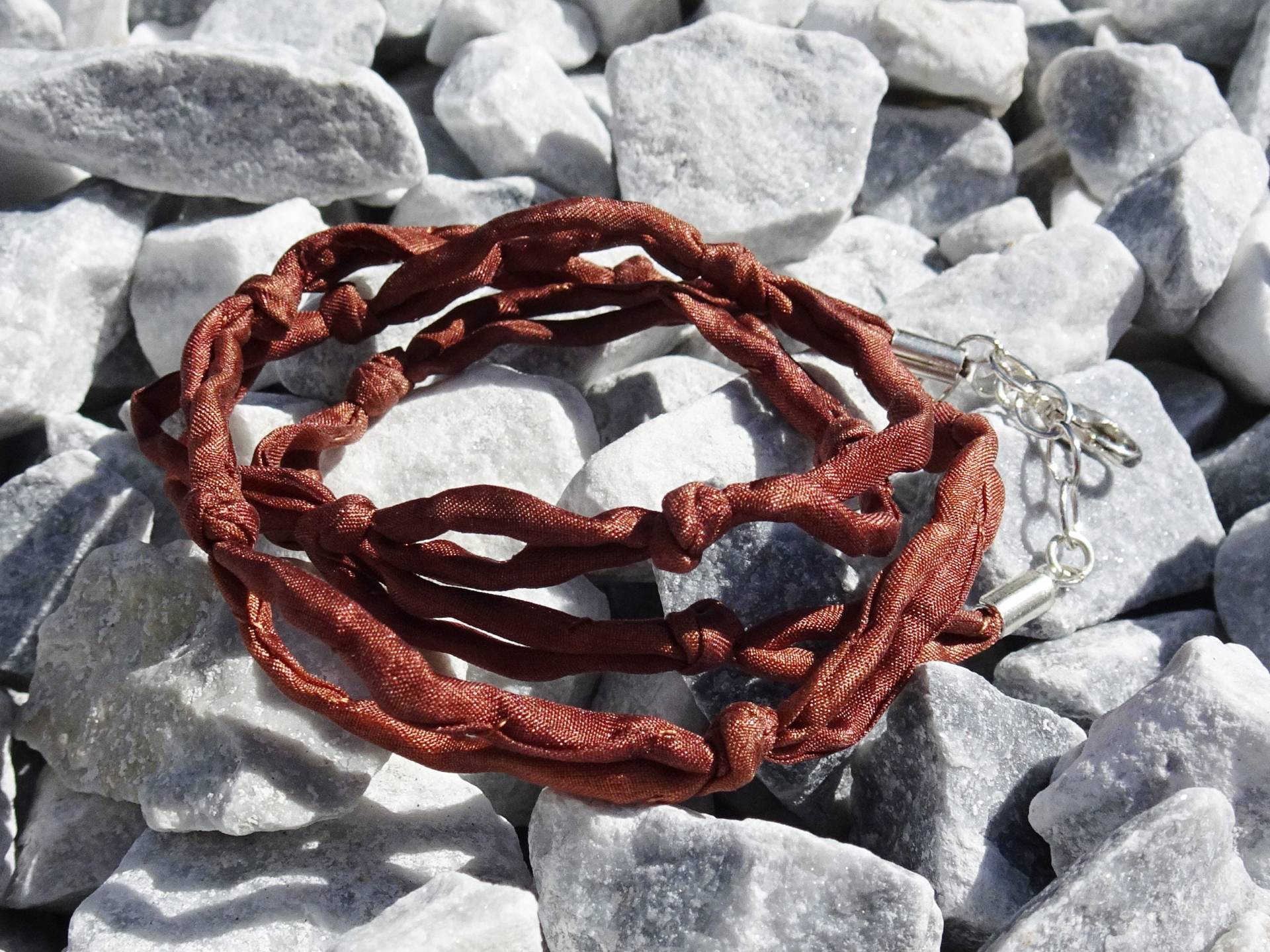 Wickelarmband Seide Mocha Mousse von VoegelchenShop