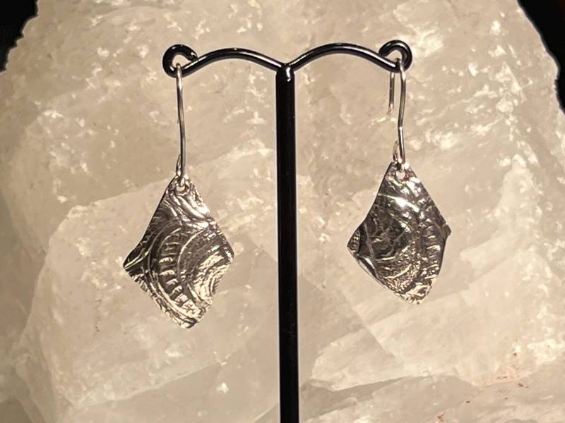 Feinsilber, Handgemachte Ohrringe, Original Und Individuell Angefertigt, Mit Sterling Silber Ohrhaken Feinsilber, Handgemachte Ohrringe, Original Und Individuell Angefertigt, Mit Sterling Silber Ohrhaken von VogaVonHearl