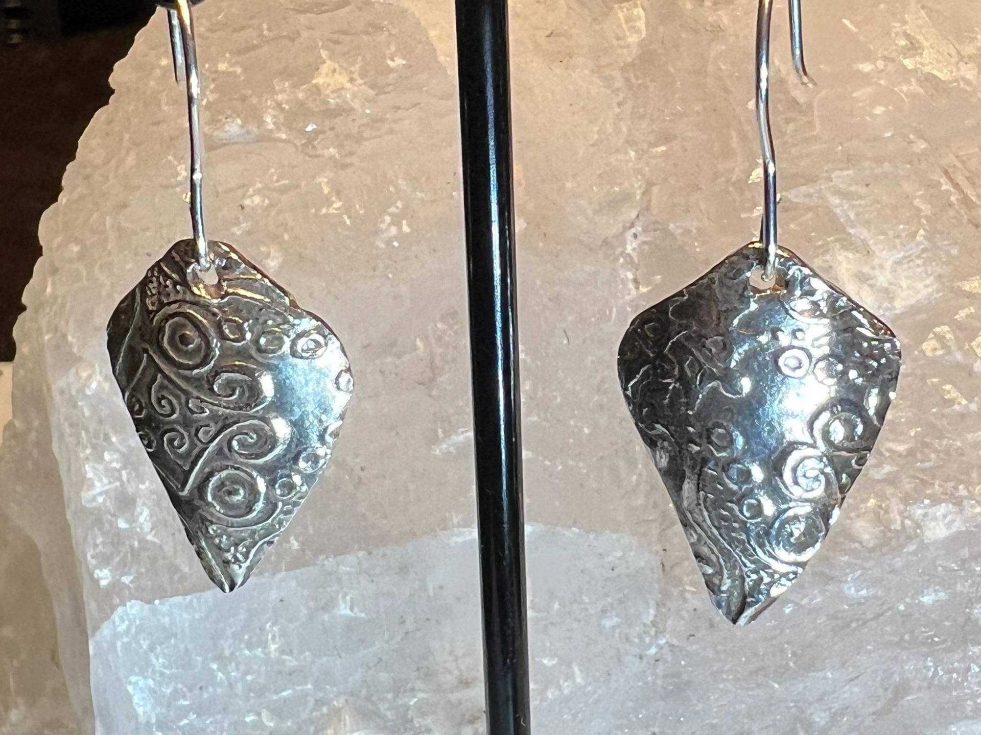 Feinsilber, Handgemachte Original Ohrringe, Jede Für Sich Hergestellt. Mit Reinem Silber Ohrhaken Und Links Feinsilber, Handgemachte Original Ohrringe, Jede Für Sich Hergestellt. Mit Reinem Silber Ohrhaken Und Links von VogaVonHearl
