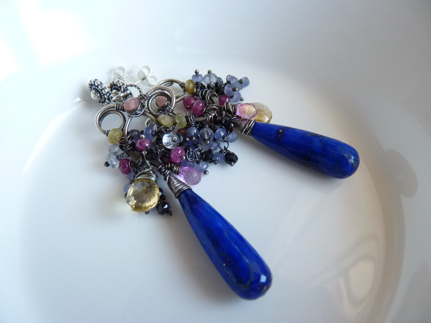 Lapis Lazurite, Pink Topaz, Rubin, Tansanit Und Zitronenquarz Sterling Silber Ohrringe Lapis Lazurite, Pink Topaz, Rubin, Tansanit Und Zitronenquarz Sterling Silber Ohrringe von VoglioLaLuna