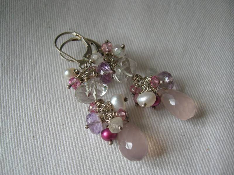 Rosa Lavendar Chalcedon, Bergkristall Und Amethyst Sterling Silber Ohrringe Rosa Lavendar Chalcedon, Bergkristall Und Amethyst Sterling Silber Ohrringe von VoglioLaLuna