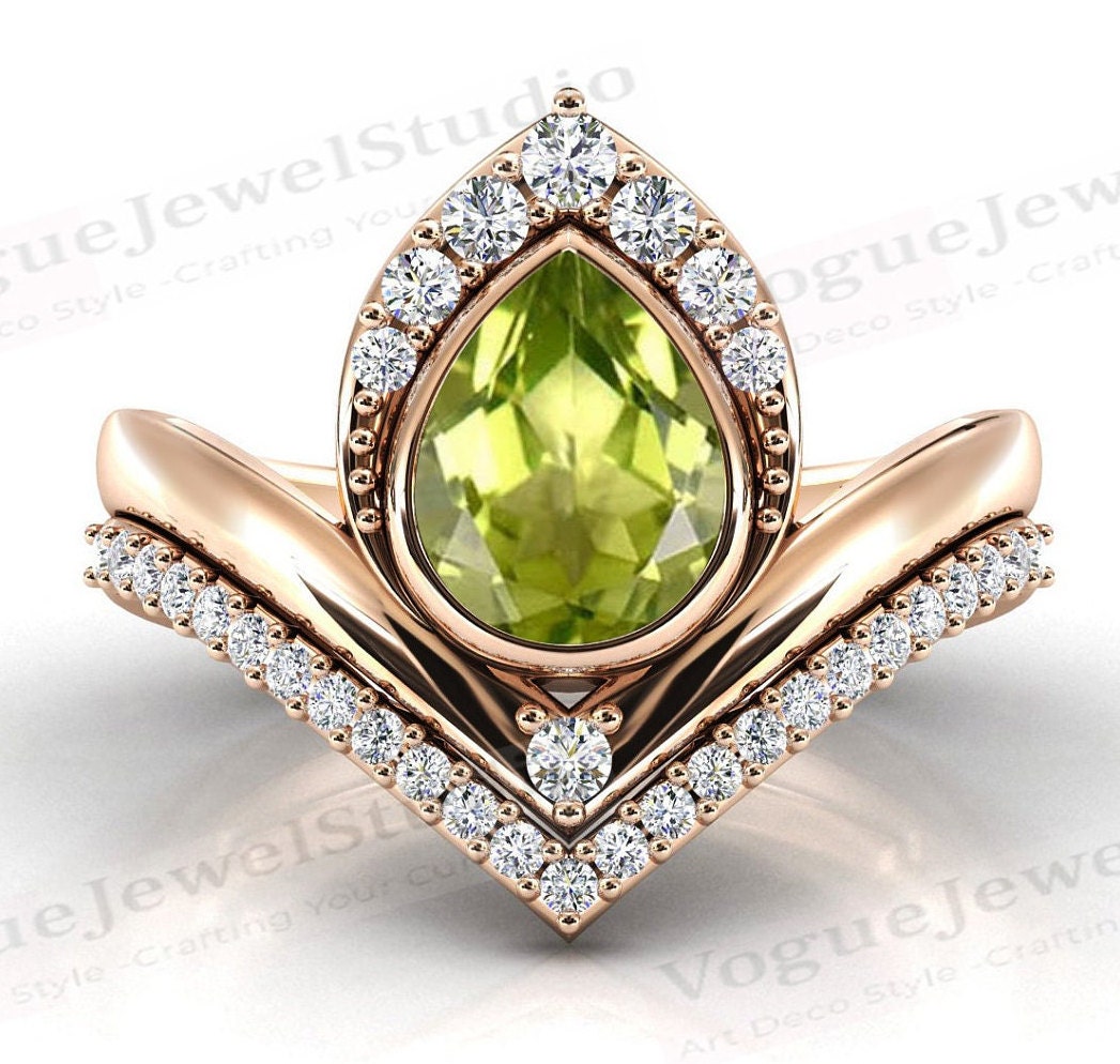 14K Gold Peridot Verlobungsring Set Pear Cut 2 Stück Ehering Antik Vintage Braut Ring Für Frauen von VogueJewelStudio