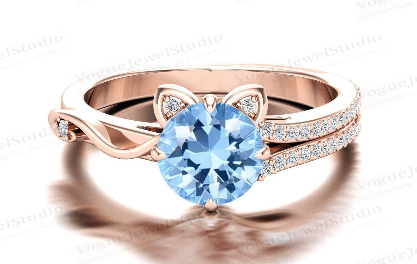 Antiker Sky Blue Topas Verlobungsring Vintage Blautopas Ehering Für Frauen Art Deco 14K Gold Brautring von VogueJewelStudio