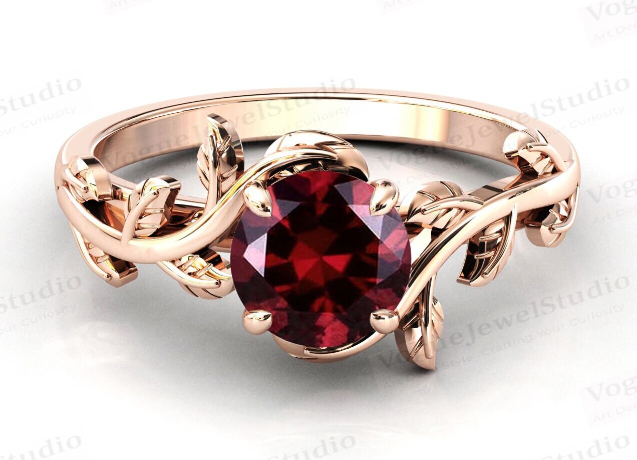 Art Deco Blatt Stil Granat Verlobungsring Natur Inspiriert Ehering Für Frauen Antiker Roter Brautring Vintage von VogueJewelStudio