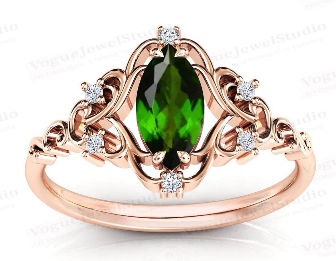 Art Deco Filigraner Verlobungsring Chromdopside Marquise Cut Chrome Diopside Ehering Für Frauen Antik Chrom Brautring von VogueJewelStudio