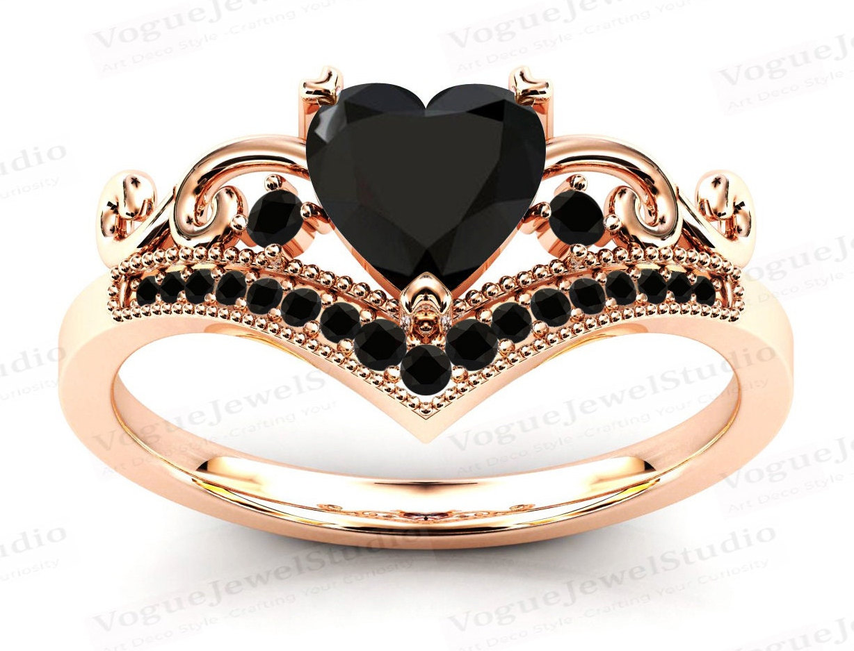 Art Deco Herzförmiger Schwarzer Onyx Verlobungsring Vintage Antik Ehering Für Frauen Einzigartiger Braut Ring von VogueJewelStudio