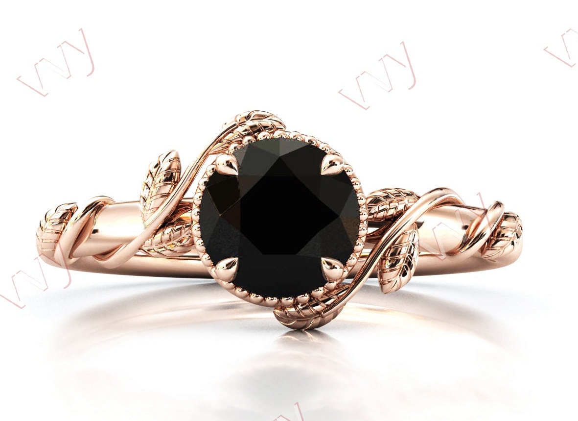 Einzigartiger Schwarzer Onyx Verlobungsring Für Frauen Antiker Blatt Stil Brautring 14K Gold Vintage Schwarzer Art Deco Ehering von VogueJewelStudio