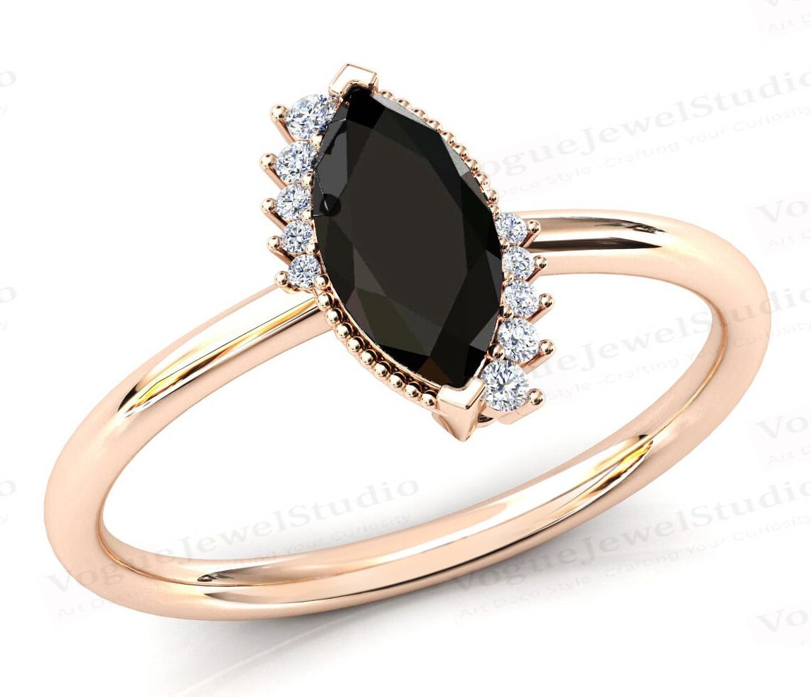 Marquise Cut Schwarzer Onyx Verlobungsring Vintage Ehering Stein 14K Gold Schwarz Brautschmuck Ring von VogueJewelStudio