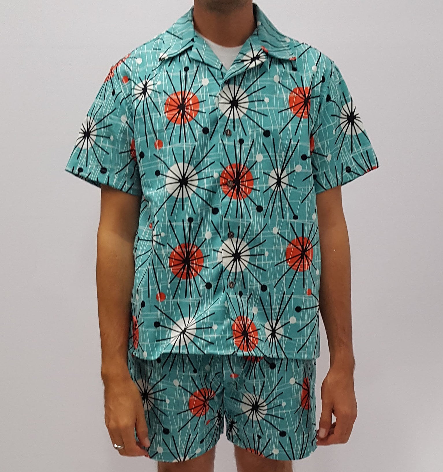 Mid-Century Mod Atomic Shirt von VolcanoDesignsUS