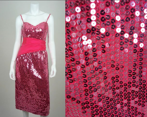 Vintage Paillettenkleid Rosa Alyce Designs Größe 8 Knielang Cocktailkleid Formal Party Spaghetti Gurt von VolereVintage