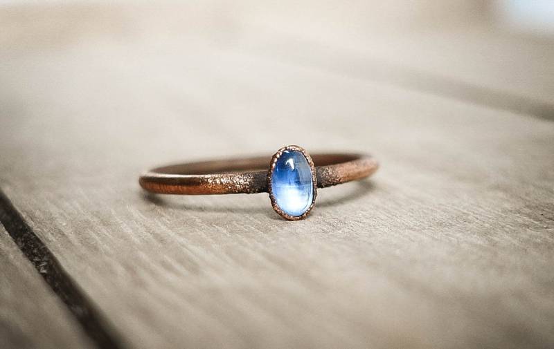 Blauer Kyanit Kupfer Ring/Natürlicher Edelstein Rohstein Unikat Blauer Kyanit Kupfer Ring/Natürlicher Edelstein Rohstein Unikat von Volucelle