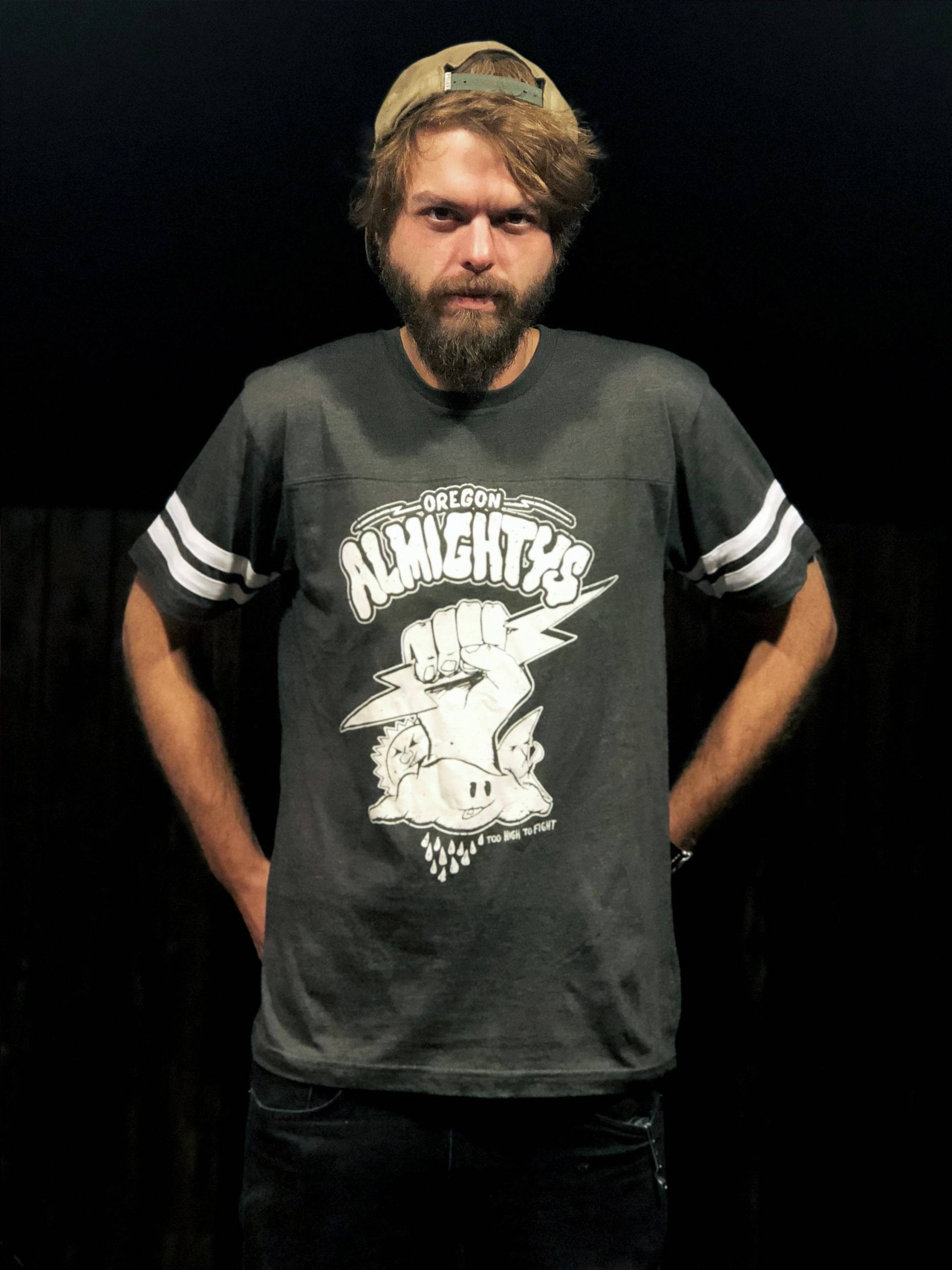 Allmächtiges Unisex Vintage Fußball T-Shirt Allmächtiges Unisex Vintage Fußball T-Shirt von VonBrutonPrintshop