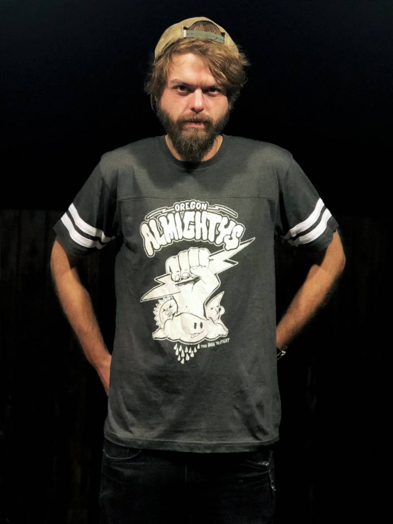 Allmächtiges Unisex Vintage Fußball T-Shirt Allmächtiges Unisex Vintage Fußball T-Shirt von VonBrutonPrintshop