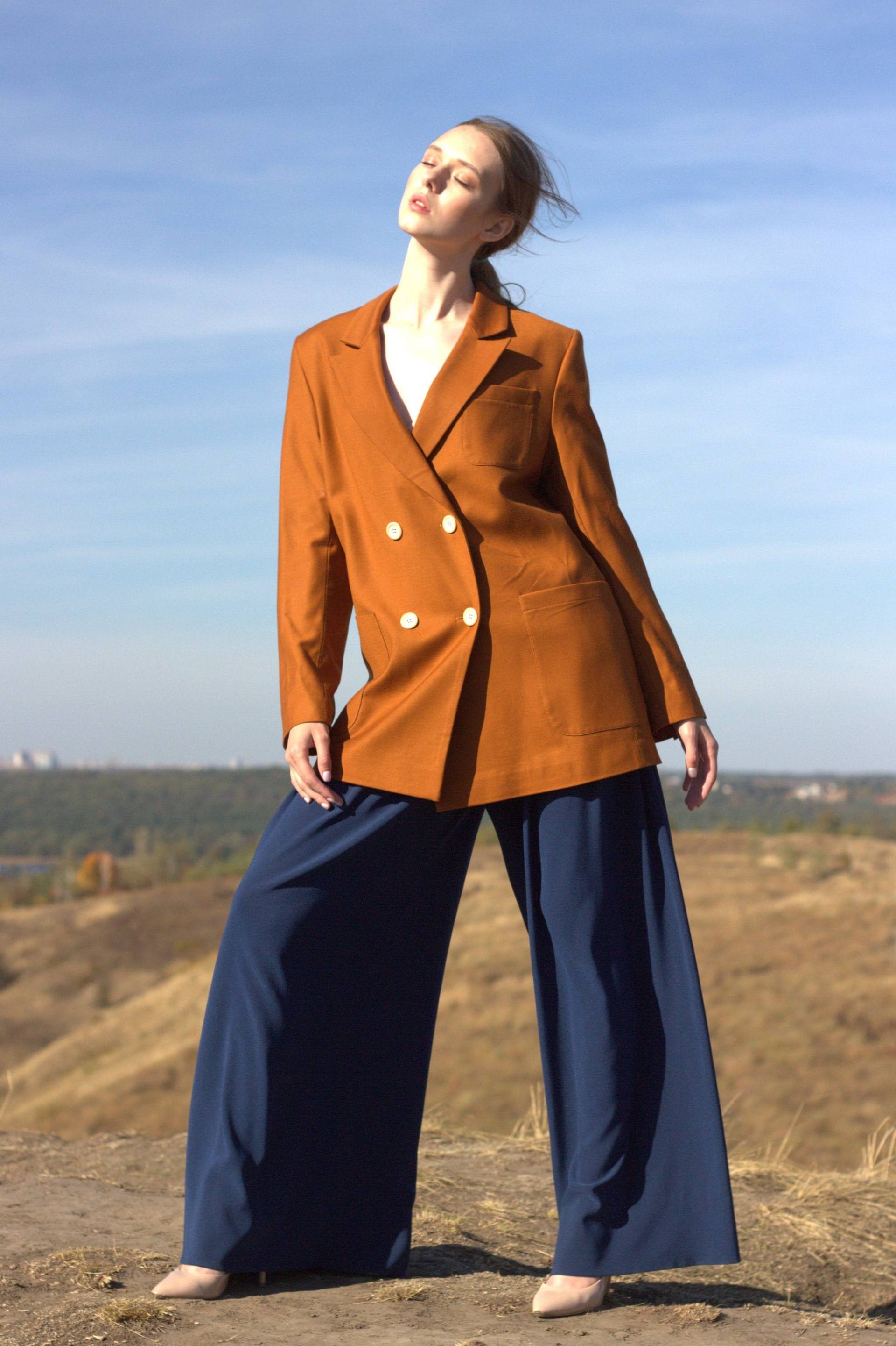 Große Größe Damenjacke in Terrakotta-Farbe Mit Wolle. Damenjacken Für Frauen Große Größe Damenjacke in Terrakotta-Farbe Mit Wolle. Damenjacken Für Frauen von VonaDmytras