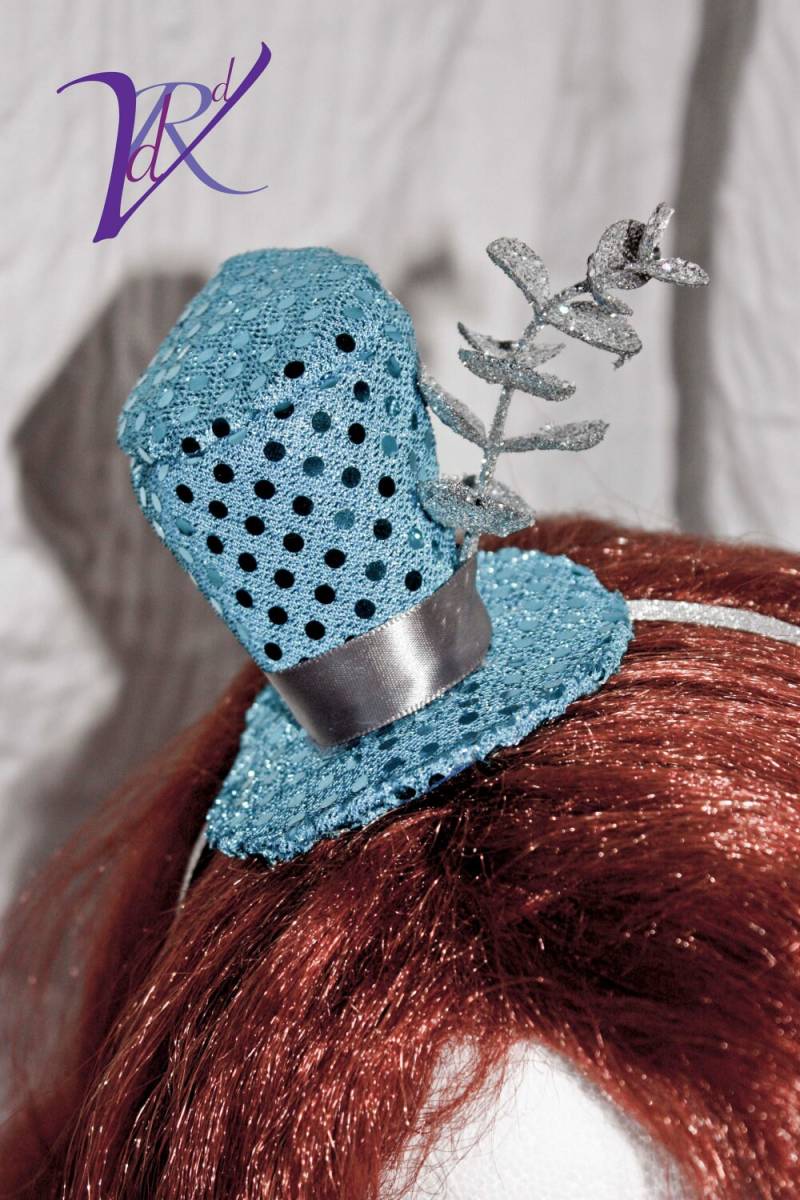 Blau & Silber Zylinder Fascinater Blau & Silber Zylinder Fascinater von VonderRehdesigns