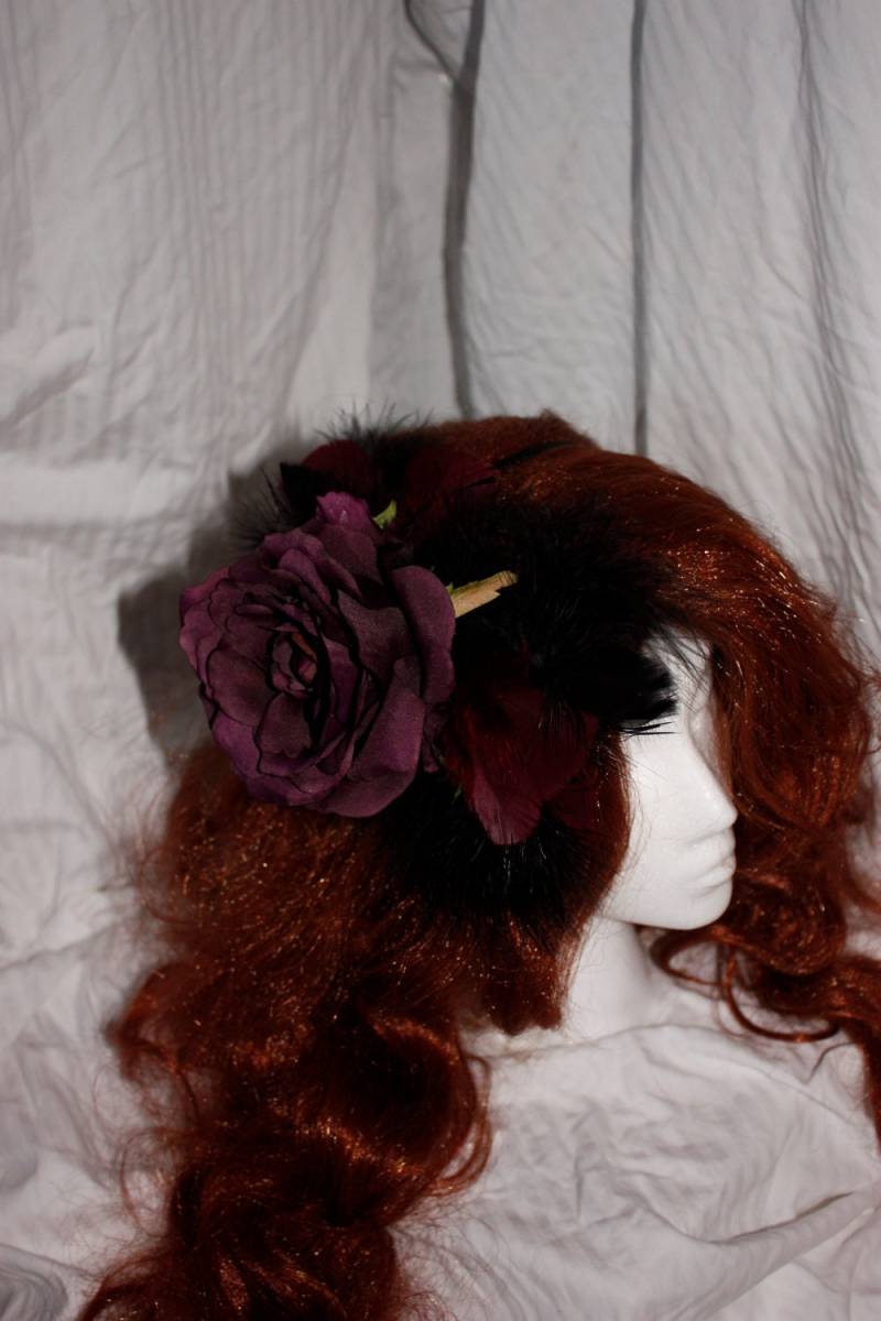 Braun & Schwarz Gefiederten Rose Fascinator Braun & Schwarz Gefiederten Rose Fascinator von VonderRehdesigns