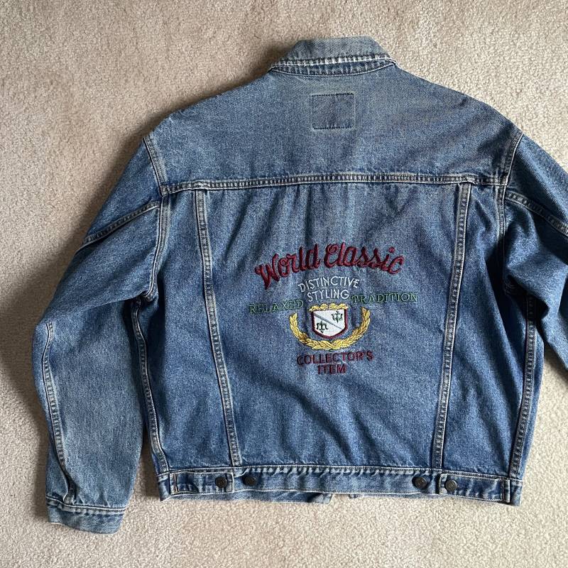 Vintage 90Er Jahre Bestickte Jeans Jacke - Oversized Boyfriend Fit von VonlenskaVintage