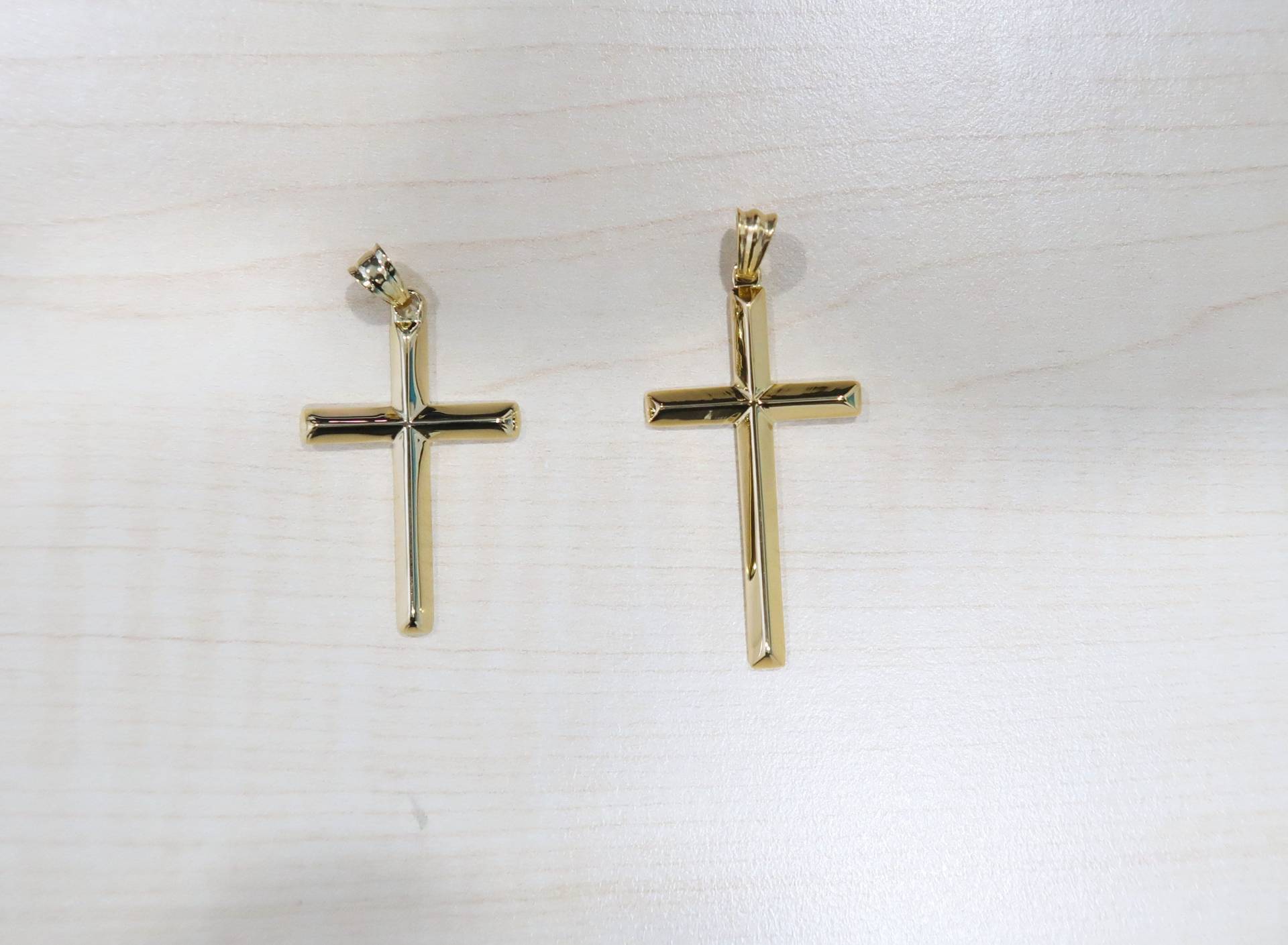 14K Gold Kreuz Anhänger Mit Abgeschrägten Kanten Für Männer & Frauen Ehemann Ehefrauen Fügen Jede Halskette Kette Perfektes Geschenk von Vonlosangeles