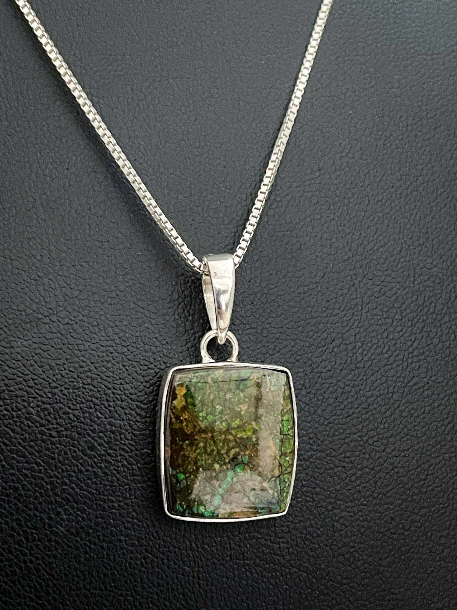 Ammolit Fossil Anhänger, Echte Versteinerte Halskette, Sterling Silber Schillernder Opal-Ähnlicher Schmuck von VonzJewel