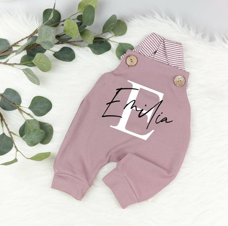 Latzhose"Blümi" - Romper Baby Mauve Streifen Holzknöpfe Geschenk Geburt Taufe Junge Mädchen Personalisiert Rib Jersey von Voodulu