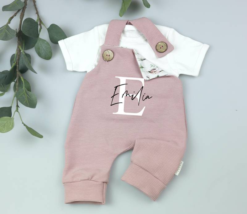 Mädchen Latzhose Mit Namen - Rib Jersey in Mauve Romper Für Handmade Outfit Babys Geschenkidee Zur Geburt von Voodulu