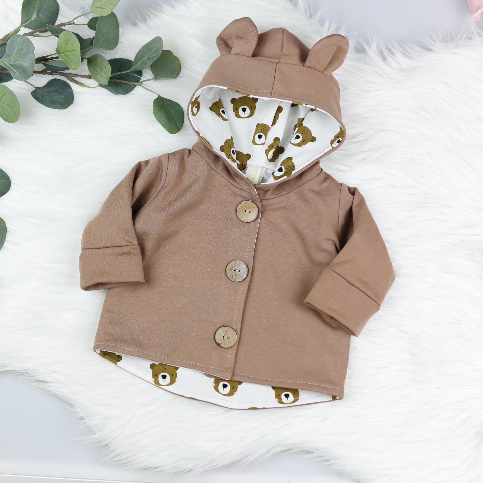 Voodulu® -Jacke Baby - Übergangsjacke Personalisiert Jacke Mit Namen Braun Teddy Ohren von Voodulu