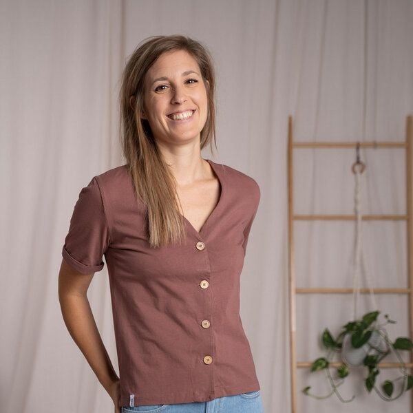 Vresh Clothing Josevine - Button T-Shirt aus Biobaumwolle von Vresh Clothing