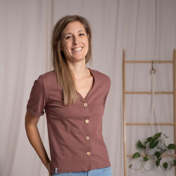 Vresh Clothing Josevine - Button T-Shirt aus Biobaumwolle von Vresh Clothing