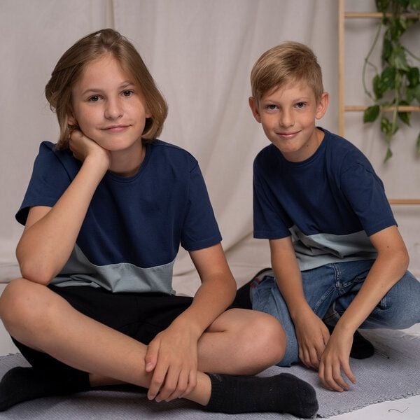 Vresh Clothing Mini Vuchs - Colorblock T-Shirt aus Biobaumwolle von Vresh Clothing