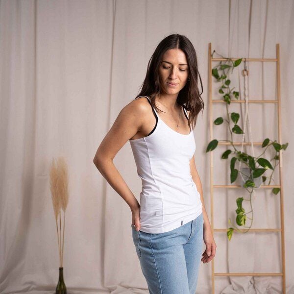 Vresh Clothing Silvia - Spaghetti-Trägertop aus Biobaumwoll-Mix von Vresh Clothing