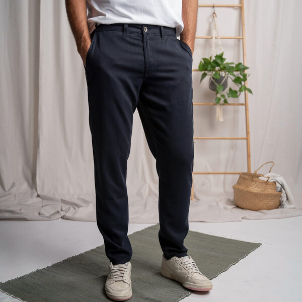 Vresh Clothing Vabian - Chino Hose aus Tencel von Vresh Clothing