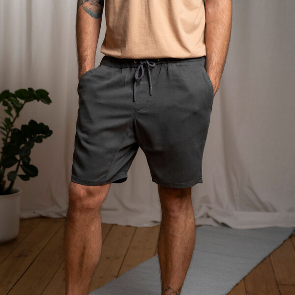 Vresh Clothing Vabsi - Shorts aus Tencel von Vresh Clothing