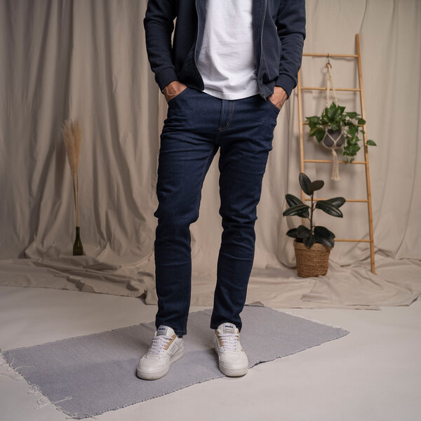 Vresh Clothing Valco - Regular Jeans aus Biobaumwoll-Mix von Vresh Clothing