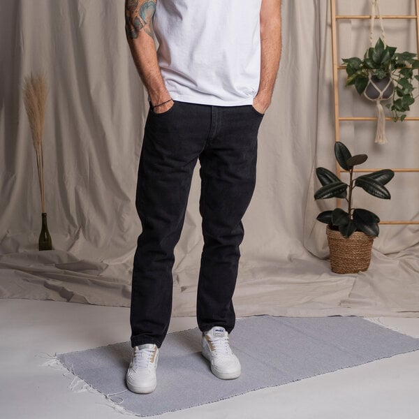 Vresh Clothing Valco - Regular Jeans aus Biobaumwoll-Mix von Vresh Clothing